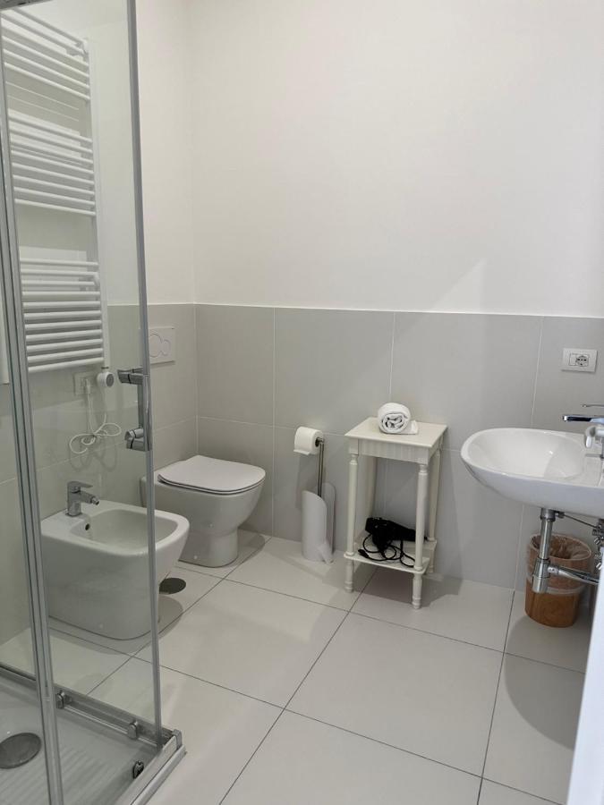 Sky Suite Blue Pomezia Exterior photo